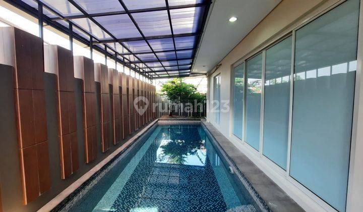 Rumah bagus modern minimalis ada kolam renang siap huni dijual di telaga bodas gajahmungkur semarang 1