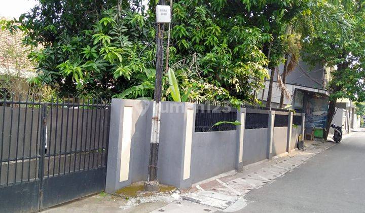 Jual rumah Tua terawat sangat asri di Cilandak harga terjangkau 2