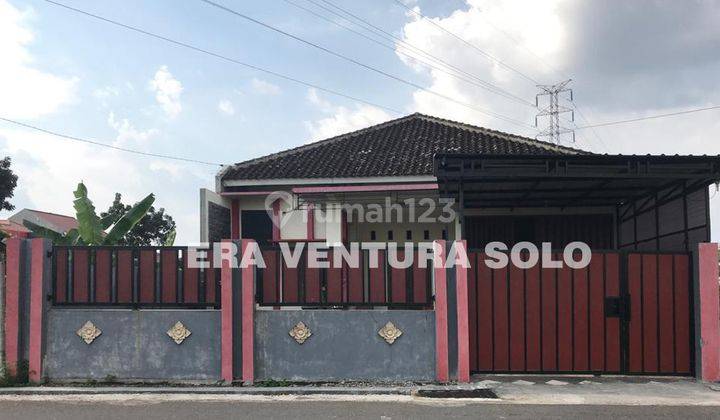 Rumah Mewah Banyuanyar Solo 1