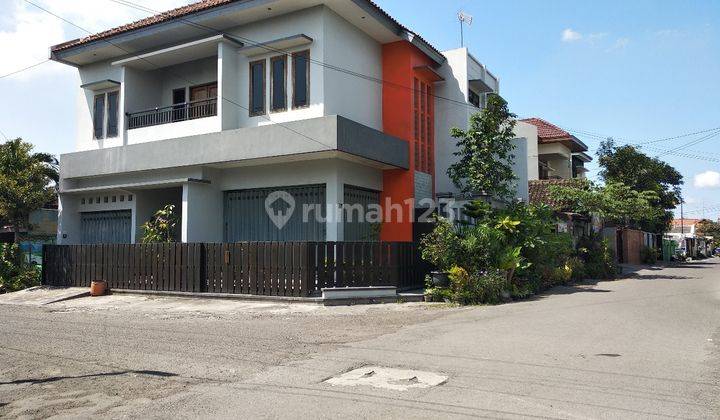 Rumah huk Modern style di Sumber Solo 1