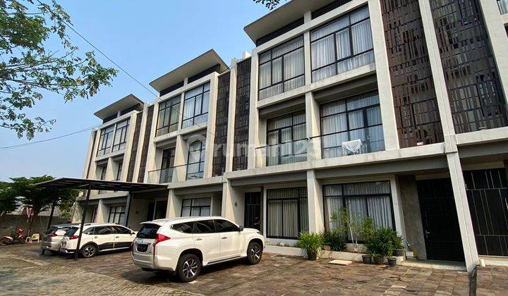 Townhouse Sunrise Garden Kedoya Strategis Jakarta Barat 1