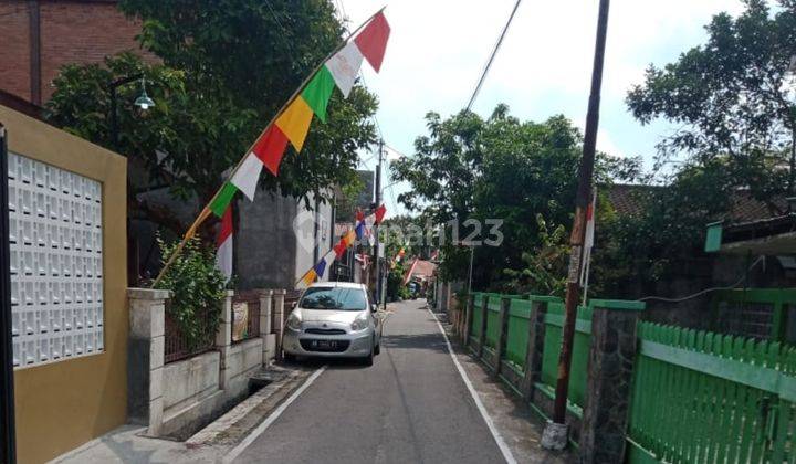 Rumah Lama di Manahan Solo 2