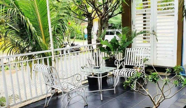 Rumah 2 Lt. Ada Kolam Renang Di Emerald Bintaro 1