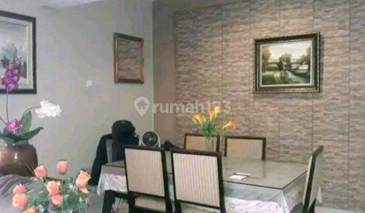 Rumah 2 Lt. Ada Kolam Renang Di Emerald Bintaro 2