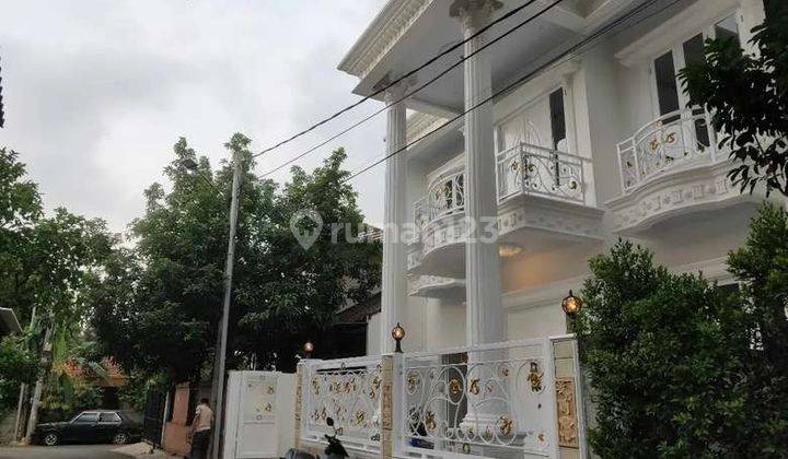 Rumah Klasik Modern diCiganjur Jagakarsa 1