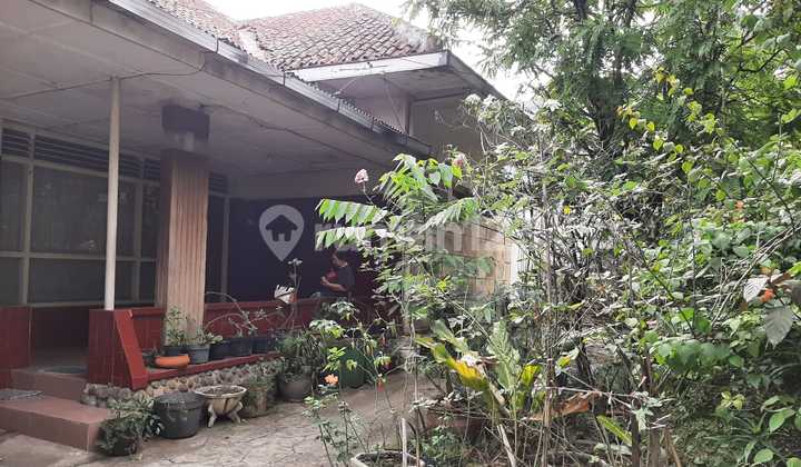 OLD HOUSE, LAND INCLUDED, SUITABLE FOR BUSINESS IN SAYAP RIAU, BANDUNG CITY. 2