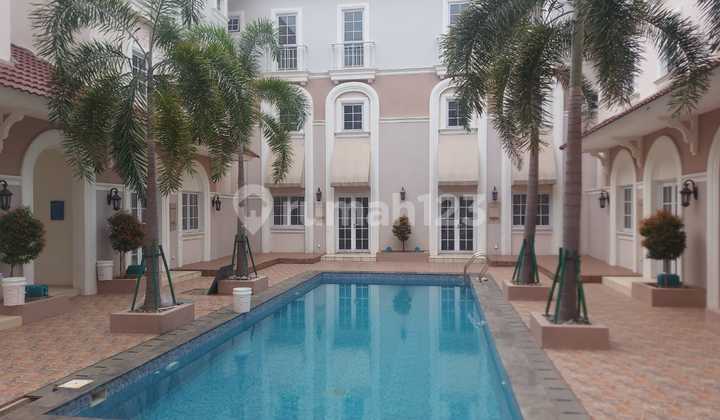 Is it a Residential House in Vanya Park BSD Tangerang? 2