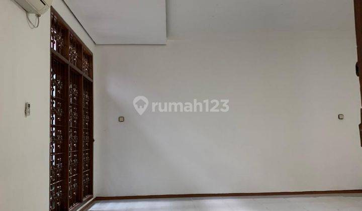 rumah 2 lantai bisa  untuk kantor lokasi  panglima polim 2