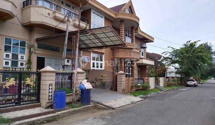 Villa di Komplek Taman Malibu Indah ( Blok G ) 2