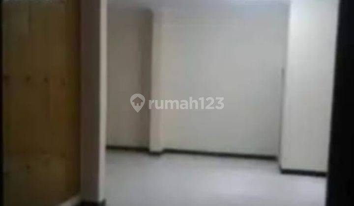 Rumah murah luas 200m² Rp. 2M-an komplek pejabat tebet 2