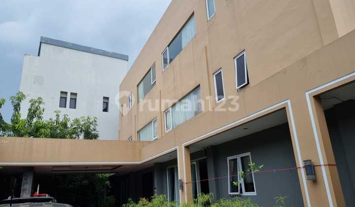 Rumah di jalan imam bonjol karawaci tangerang lokasi strategis 2