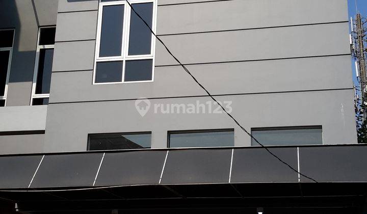 Rumah 3lt bagus siap pakai blok D puri indah 2