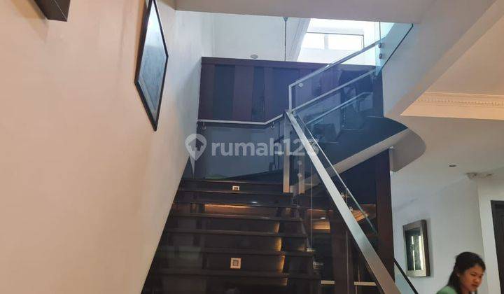 Dijual Rumah Mewah Hadap Selatan di Permata Buana 2