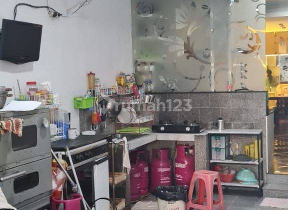 Dijual Rumah Mewah Hadap Selatan di Permata Buana 2