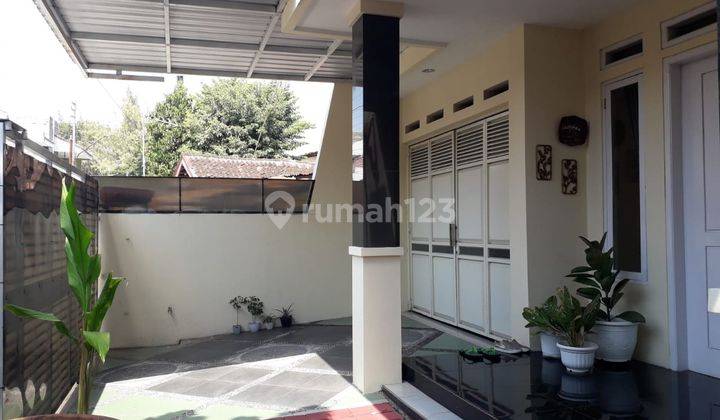 Rumah Bagus 2 Lantai Tengah Kota Dekat Stadion Manahan Solo 2