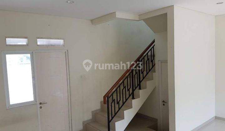 Rumah 2 Lantai Siap Huni Luas 6x15 di Cluster Victoria Metland Menteng Cakung #Ai 2