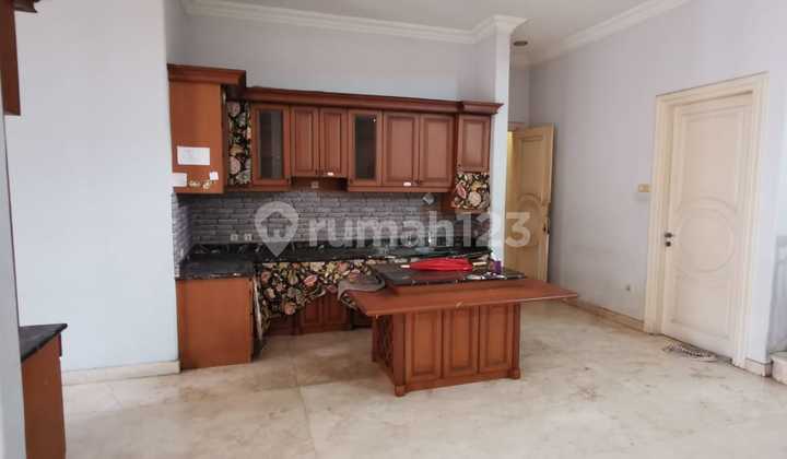 Kusuma atmaja Menteng, rumah 2 lantai, posisi dekat sudirman, thamrin