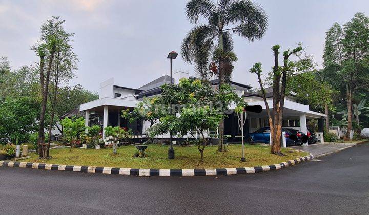 Rumah hook dan mewah di Menteng Bintaro 1