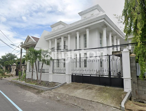Rumah Classic Mewah Gayungsari Barat Rumah Classic Mewah Gayungsari Barat