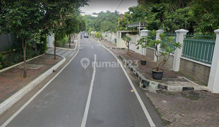 Rumah Menteng 2 Lantai Bagus Furnished SHM  2