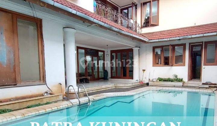 Rumah tua layak pakai di Patra kuningan 1