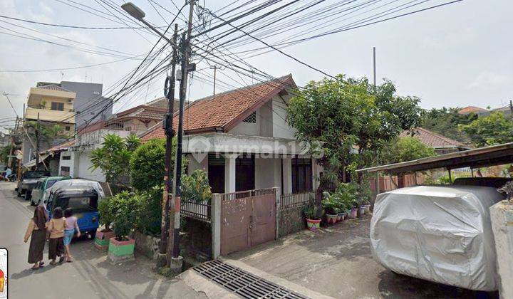 Rumah tua di Kartini hadap Timur 1