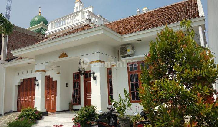 Rumah Campuran Arsitektur Jawa - Kolonial di Banjarsari Solo 2