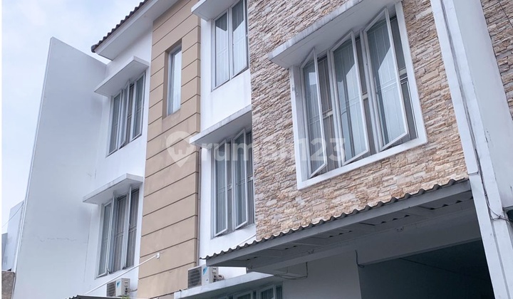 Rumah minimalis modern dalam cluster Rumah minimalis modern dalam cluster