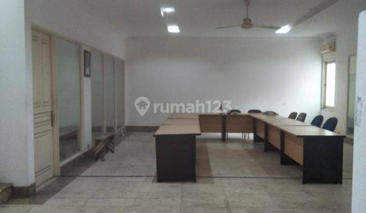 Rumah Menteng bisa di jadikan silence office 1