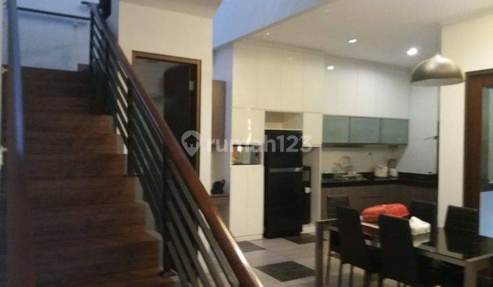 Rumah Minimalis , Bagus ,3 Lantai , Siap Huni , SHM , Menteng Jakarta Pusat  2