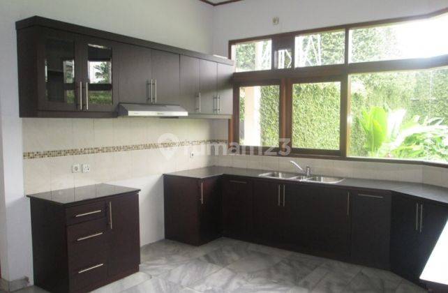 Rumah Town house di Jalan teladan Cipete Jakarta selatan 2