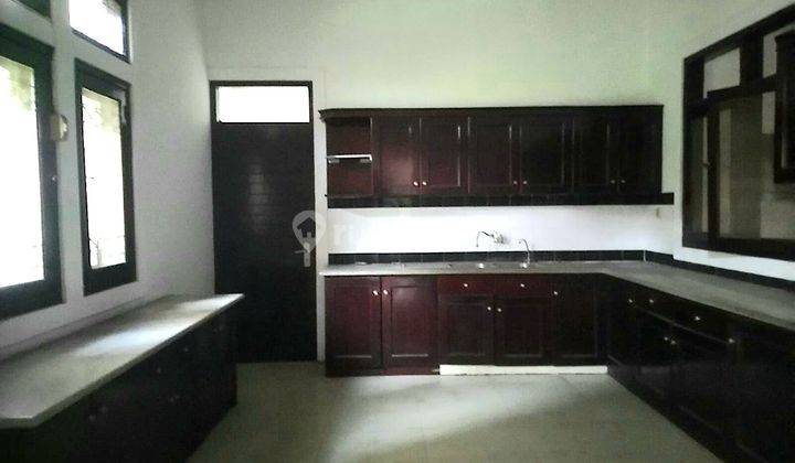 Rumah besar 4 kamar tidur fondasi kuat Harga Bagus 2