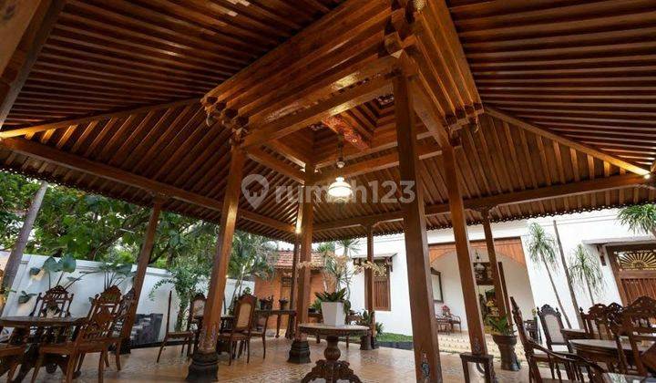 Rumah Mewah Nuansa Jawa Klasik di Yogyakarta 1