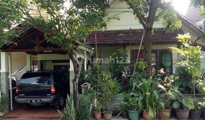 Rumah Asri Antik di Kemala Persada, Jakasampurna, Bekasi Barat 1