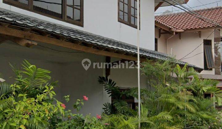 Rumah bagus 2 lantai di cempaka putih Jakarta pusat 1