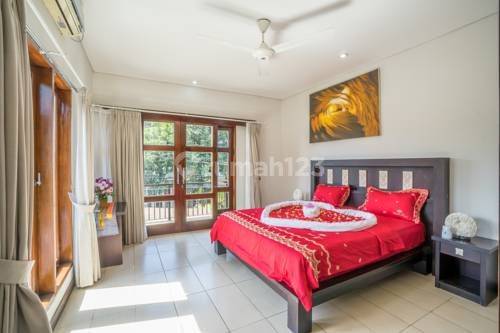 BEAUTIFUL VILLA FOR SALE NEAR DOUBLE SIX BEACH SEMINYAK BALI (Negotiable UNTIL DONE) 1