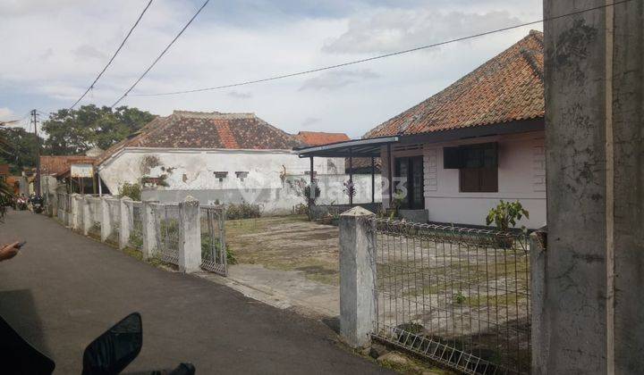 Rumah Bangunan Lama di Cimahi 2