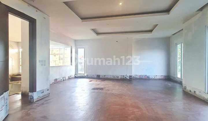 Pondok indah rumah baru ada swimming Pool 2
