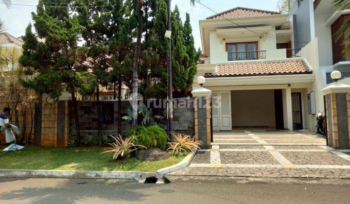 Rumah ada Swimming Pool di Bukit Hijau Pondok Indah 1