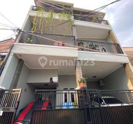 Rumah bagus murah 3 lantai di  Pulogebang Cakung Jakarta timur 2