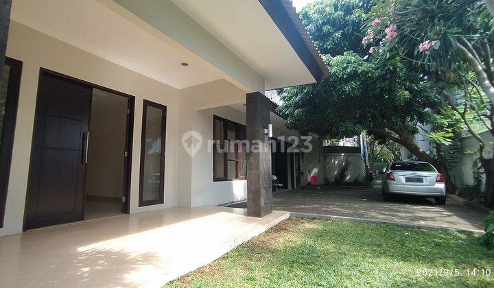 One Storey House Near to Kemang Jakarta Selatan 1