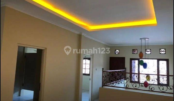 RUMAH CANTIK TEBET BARAT JAKARTA SELATAN 1