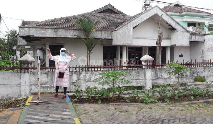 Rumah Hitung Tanah dilokasi Premium Kedung Baruk Surabaya dgn harga nego 1