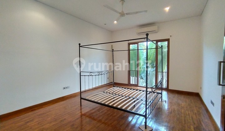 Excellent House With Big Modern Kitchen At Kemang Selatan Area 2