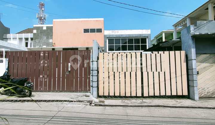 Ready-to-Use House + Warehouse Fully Furnished with Wide Road Access in Jati Cempaka, Pondok Gede. Ready-to-Use House + Warehouse Fully Furnished with Wide Road Access in Jati Cempaka, Pondok Gede.