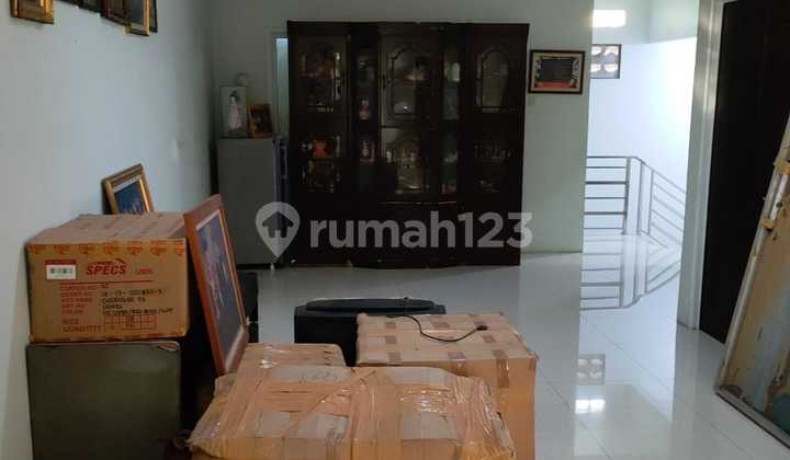 Rumah 2 lantai di Jelambar  2