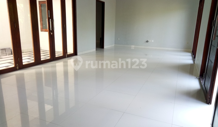 Rumah modern dan minimalis