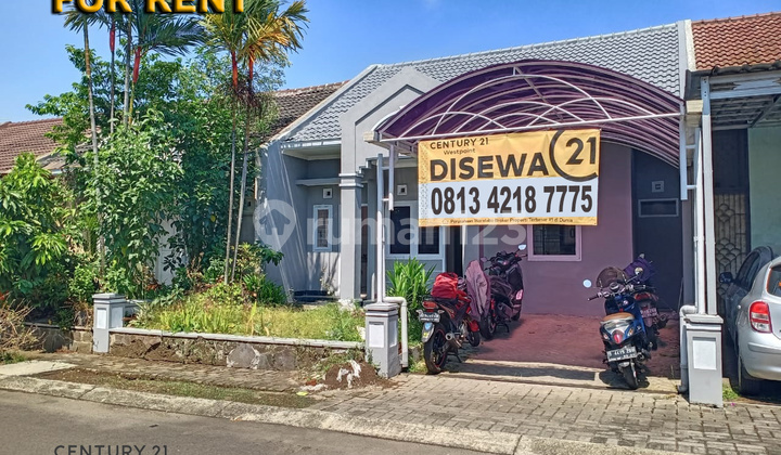 Move-in Ready 4-Bedroom House in Singgasana Pradana, Bandung