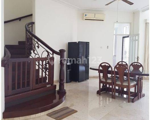 Rumah Modern Mewah Siap Huni Ada Pool Di Satelit Town House Surabaya Barat 2