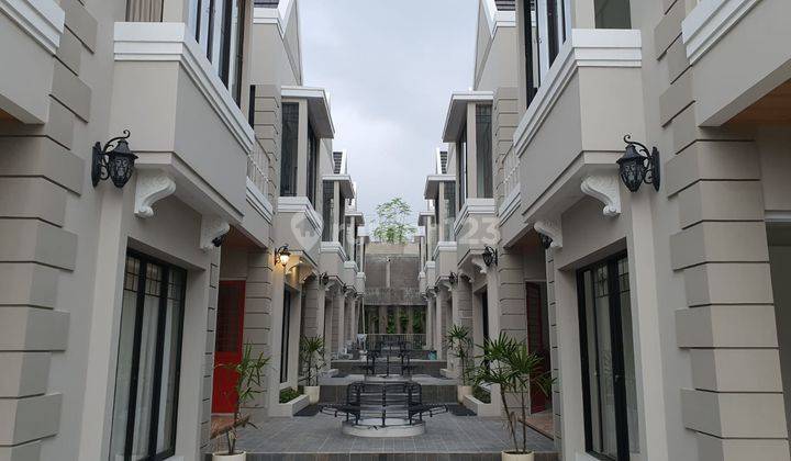 Rumah Lux Setra duta Bandung Utara 1